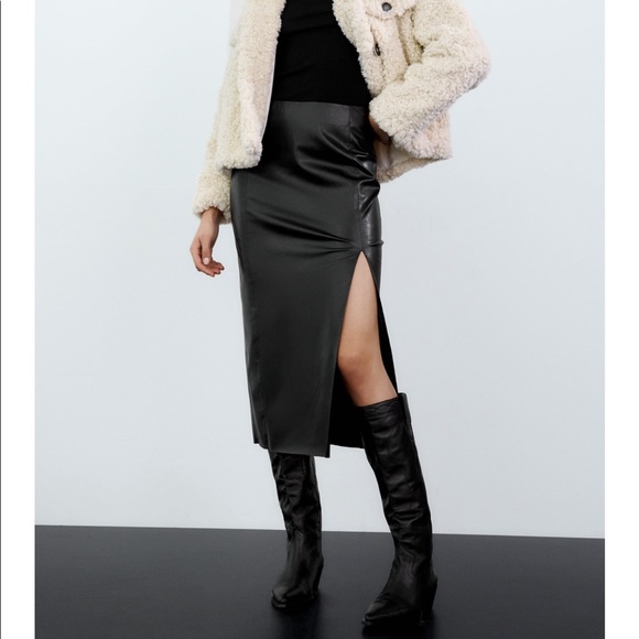 Zara Dresses & Skirts - Faux leather midi skirt